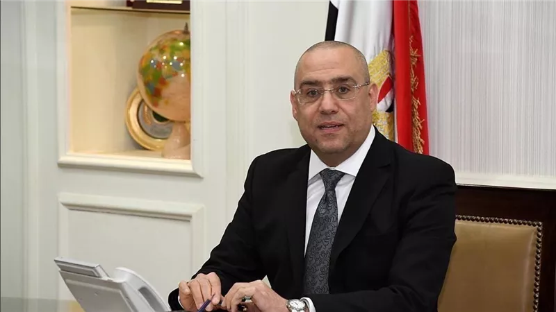 وزير الإسكان: إقبال كبير على حجز الوحدات السكنية بالحى السكنى 