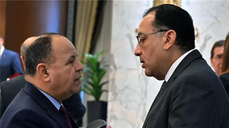 رئيس الوزراء يوجه بقيام مختلف الوزراء بالعمل على تفعيل مخرجات المرحلة الأولي من الحوار الوطني