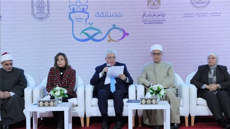 وزير التعليم العالي يؤكد الدور الحيوي للجامعات المصرية في التنمية المستدامة وخدمة المجتمع
