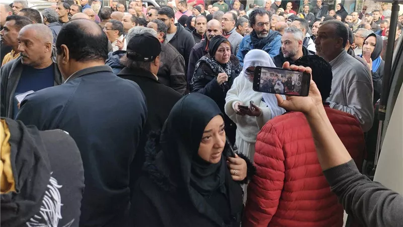 سما إبراهيم بـ الأبيض.. في وداع والدتها أثناء بالإسكندرية
