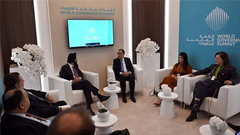 رئيس الوزراء يلتقي رئيس البنك الدولي والوفد المرافق له