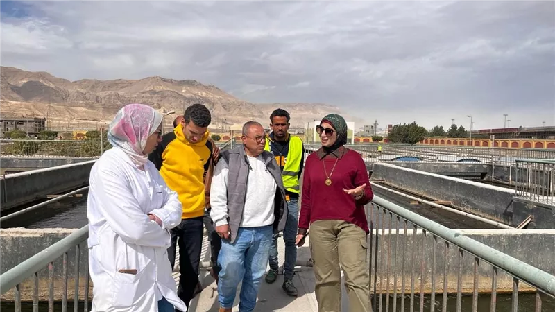 رئيس جهاز السويس الجديدة تتفقد محطة معالجة المخلفات الصناعية  