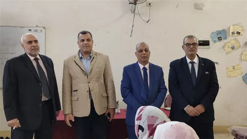 قيادات التعليم بالسويس تتابع ورشة عمل لمديري مدارس المحافظة