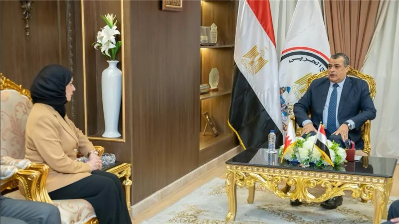 وزير الدولة للإنتاج الحربي يستقبل سفيرة مملكة البحرين بمصر لبحث سبل التعاون المشترك