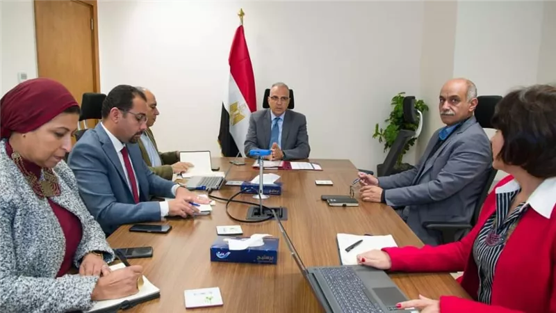 سويلم يتابع موقف الدراسات الجارية والمستقبلية ضمن برنامج البحوث التطبيقية بين مصر وهولندا
