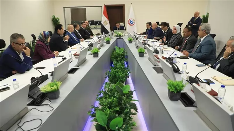 وزير الصحة يوجه بتشديد الرقابة على بنوك الدم