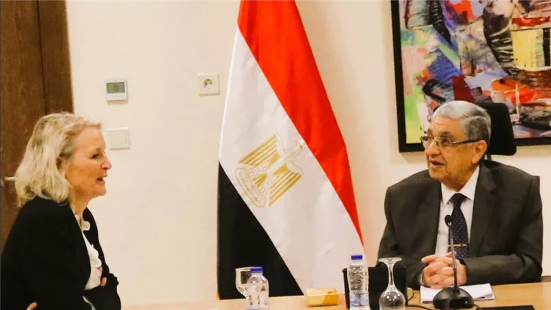 وزير الكهرباء يستقبل  مفوضة الطاقة الأوروبية والوفد المرافق لها وذلك لبحث سبل دعم وتعزيز التعاون المستقبلى