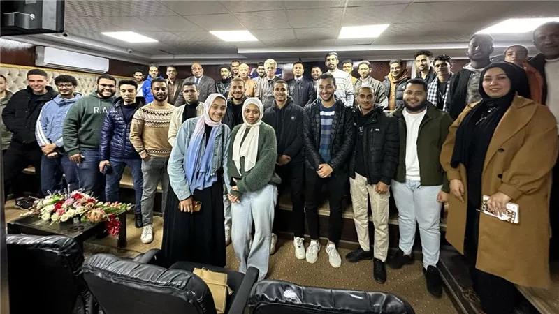 العشرات من شباب الجامعة يتوافدون على مستقبل وطن بالسويس للإنضمام للحزب