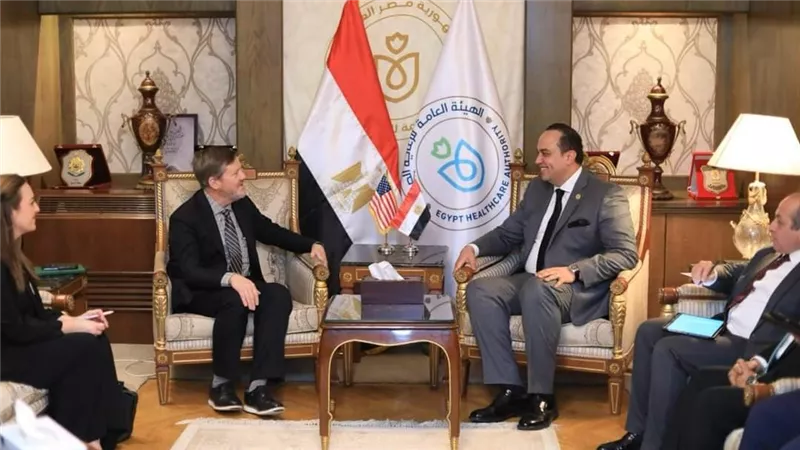 رئيس الرعاية الصحية يلتقى نائب رئيس غرفة الولايات المتحدة الأمريكية للتجارة لمنطقة الشرق الأوسط 