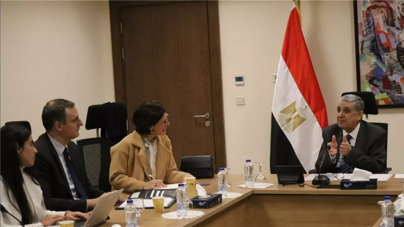 وزير الكهرباء يستقبل نائب رئيس بنك الاستثمار الأوروبي لمنطقة المشرق والوفد المرافق لها 