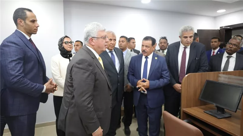 وزير التعليم العالي يفتتح عددًا من المشروعات التعليمية والخدمية بجامعة الوادي الجديد بتكلفة 2 مليار جنيه
