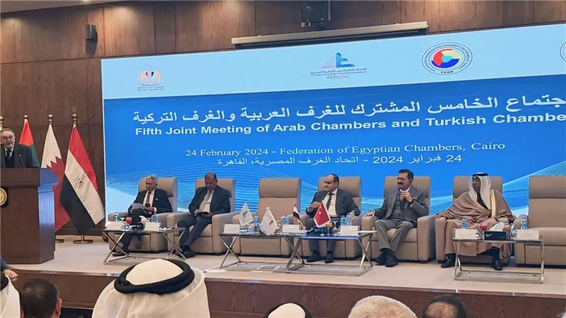 وزير التجارة والصناعة يستعرض فرص الاستثمار المتاحة للتعاون مع الأشقاء العرب والأتراك في مجالي التصنيع والتصدير
