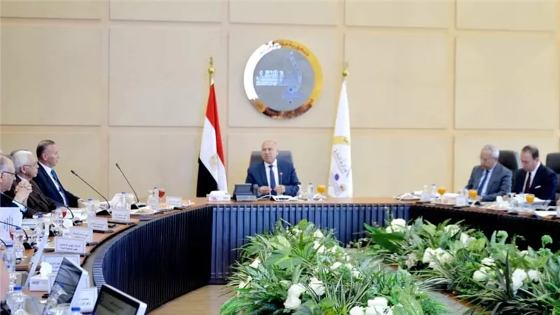 وزير النقل يترأس الجمعيات العامة للشركة القابضة للنقل البحري والبري
