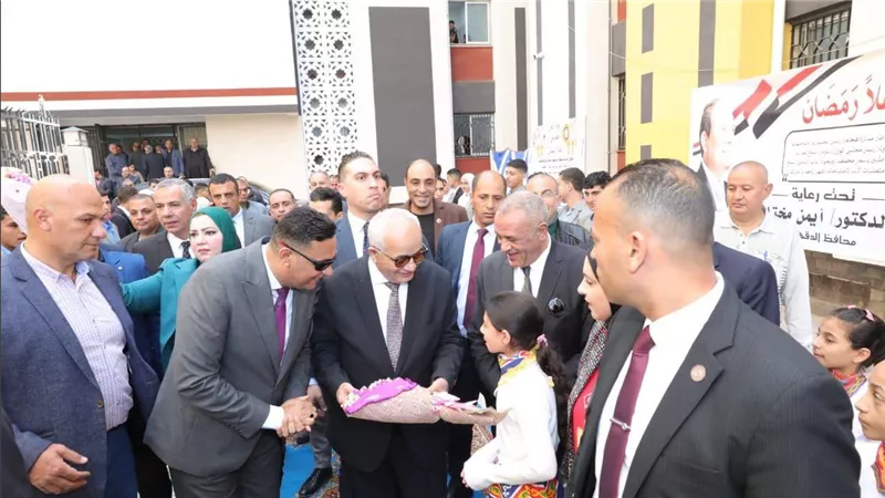 وزير التربية والتعليم ومحافظ الدقهلية يفتتحان معرض المدرسة المنتجة 