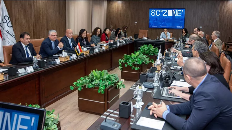 رئيس اقتصادية قناة السويس يستقبل وفد من أعضاء مجلس إدارة البنك الأوروبي لإعادة الإعمار والتنمية EBRD