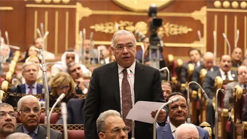النائب الدكتور عصام خليل يؤدي اليمين الدستورية عضوًا بمجلس الشيوخ