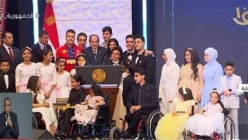 الرئيس السيسى يتحدث مشروع رأس الحكمة.. ويؤكد جزء من قيمة الصفقة دخل البنك المركزى وننتظر مثله الجمعة