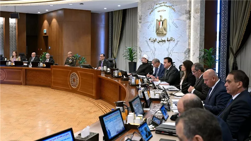 رئيس الوزراء: تسلَّمنا 5 مليارات دولار من الدفعة الأولى لصفقة 