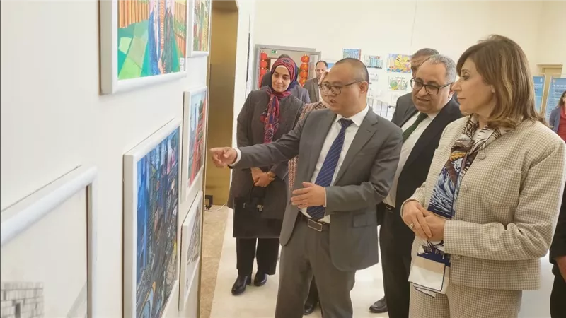 وزيرة الثقافة تفتتح معرض 