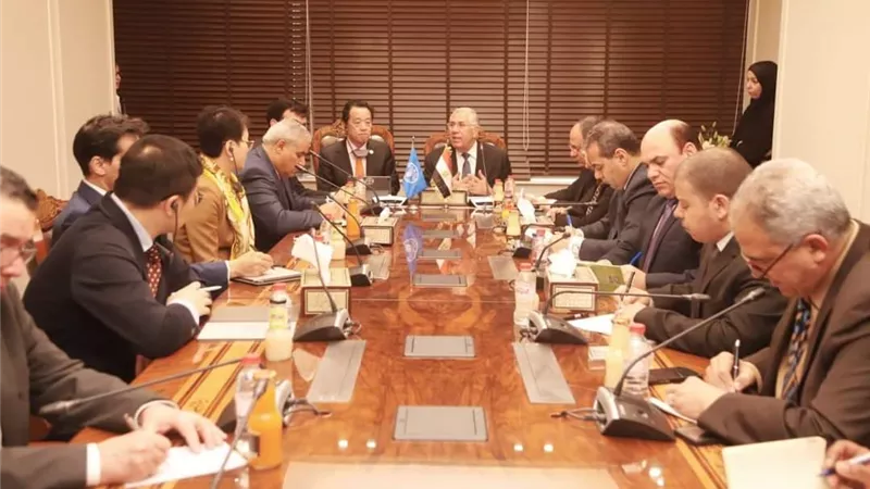وزير الزراعة ومدير 