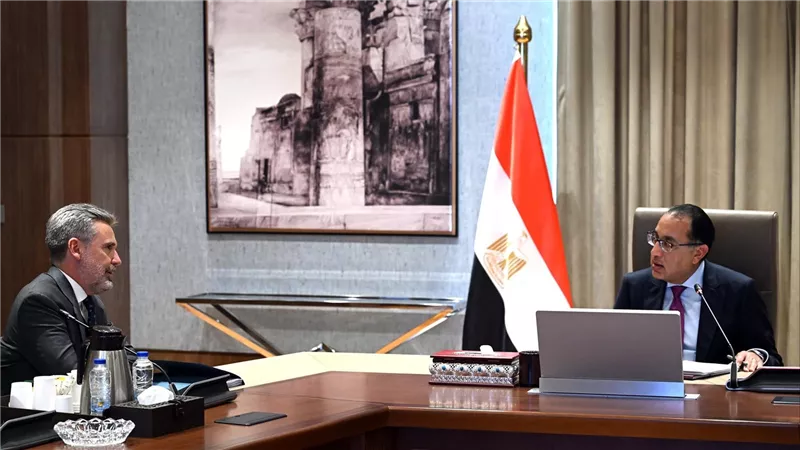 رئيس الوزراء: نحرص على تذليل التحديات أمام الشركات الإيطالية الراغبة في الاستثمار بمصر