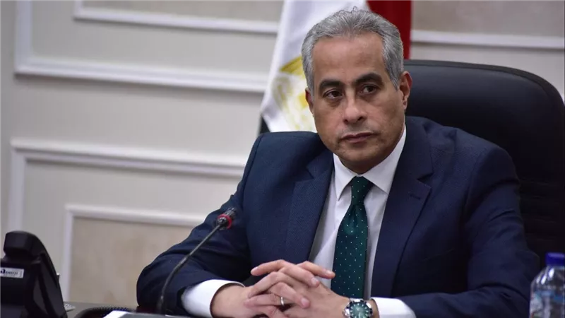 وزير العمل يوجه بسرعة صرف تعويضات عاجلة  لعمال زراعة باليومية ضحايا حادث ايتاي البارود 