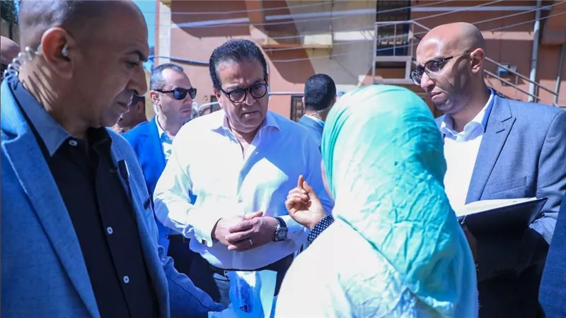 وزير الصحة  يحيل مدير الصيدلية ومسؤولي قسم الطوارئ بمستشفي بلبيس المركزي بمحافظة الشرقية للتحقيق 