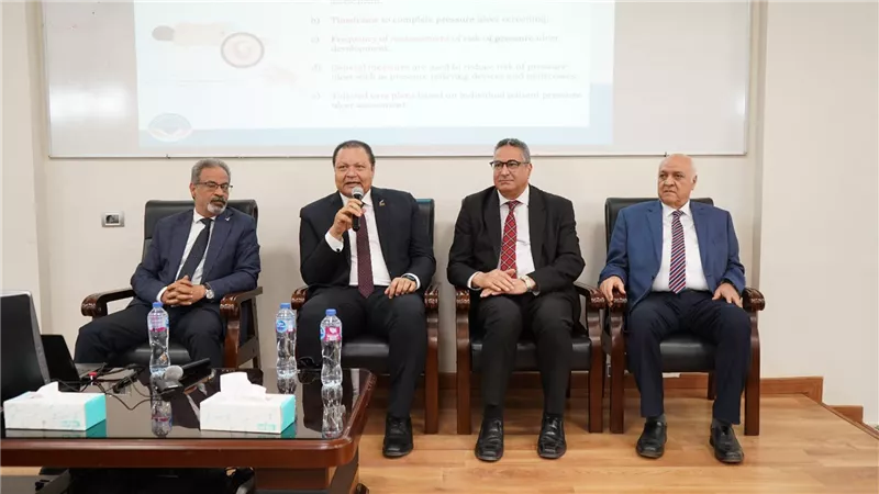 الدكتور أحمد طه يفتتح برنامج تدريبي لمتطلبات الحصول على الاعتماد المبدئي للمنشآت الصحية 