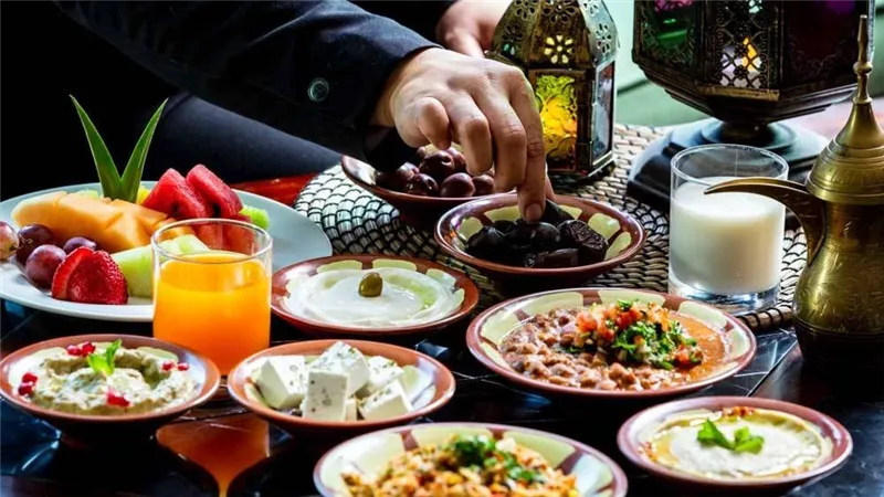 في شهر رمضان.. نصائح للغذاء المتوازن والمشروبات الصحية!!