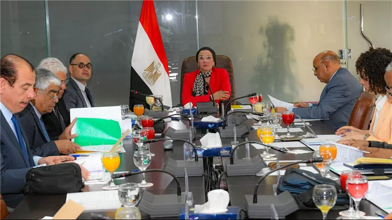 وزيرة البيئة تترأس اجتماع مجلس ادارة جهاز شئون البيئة بتشكيله الجديد