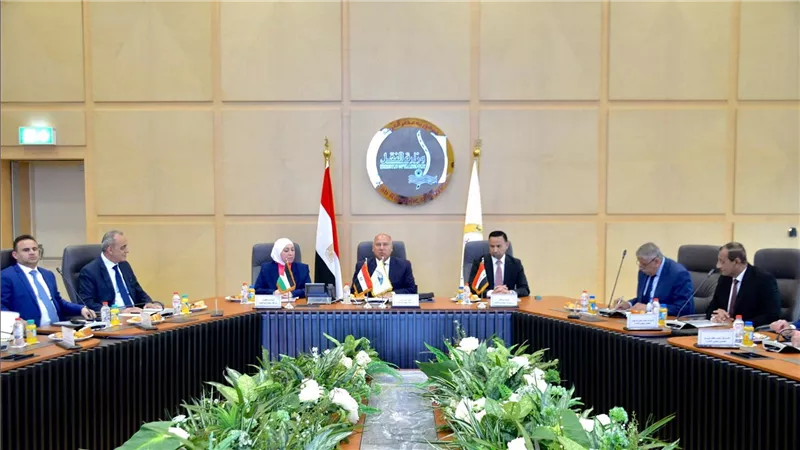 وزير النقل المصري ووزيرة النقل الاردنية يترأس الجمعية العمومية لشركة الجسر العربي  للملاحة رقم (82)