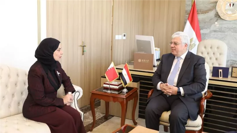 وزير التعليم العالي يبحث مع سفيرة البحرين سبل التعاون المشترك   