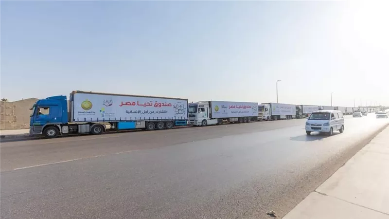 قافلة صندوق تحيا مصر تنطلق لدعم الأشقاء الفلسطينيين في غزة
