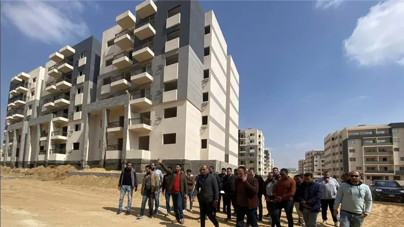 وزير الإسكان يُتابع موقف وحدات المبادرة الرئاسية 
