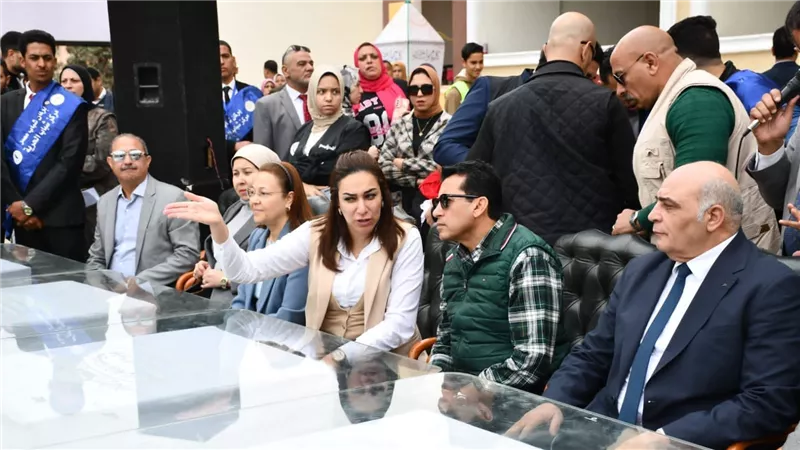 وزير الشباب والرياضة فى جوله تفقدية ويفتتح عدد من المنشآت الشبابية والرياضية بمحافظة البحيرة