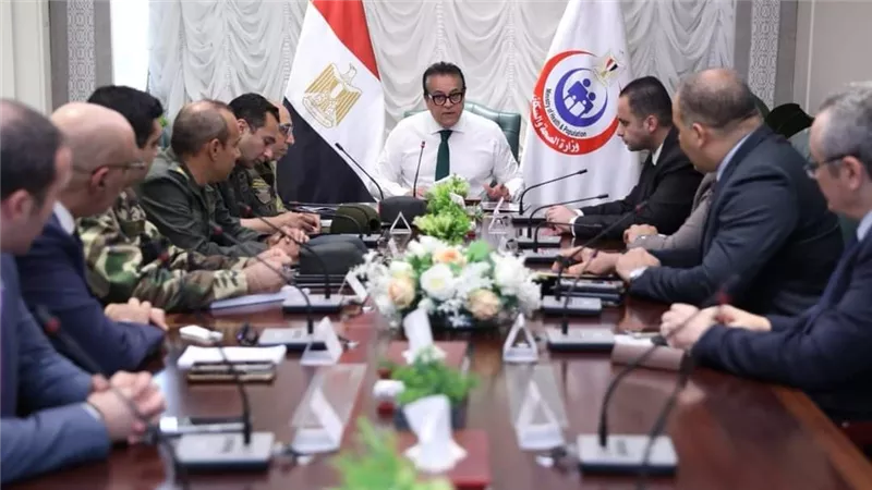 وزير الصحة يتابع الموقف التنفيذي للشبكة الوطنية للطوارىء والسلامة العامة 