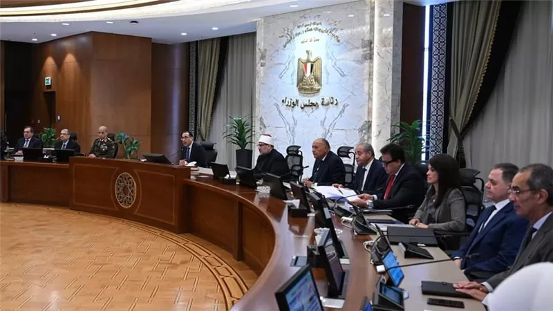 رئيس الوزراء مُهنئاً بذكرى العاشر من رمضان: هذه الملحمة الخالدة ستبقى عيداً لتخليد كفاءة وبسالة قواتنا المسلحة 