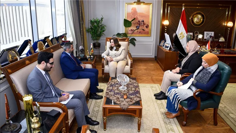 وزيرة الهجرة تبحث التعاون مع د. هاني موريس أستاذ جراحات الأورام والمناظير بكلية طب القصر العيني 