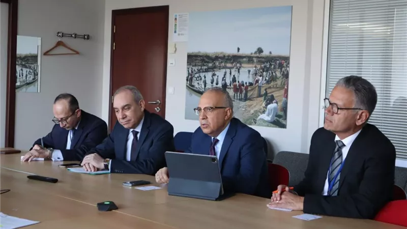 سويلم يلتقى مدير عام اليونسكو للعلوم الطبيعية ويبحث سبل تعزيز التعاون بين الوزارة والمنظمة
