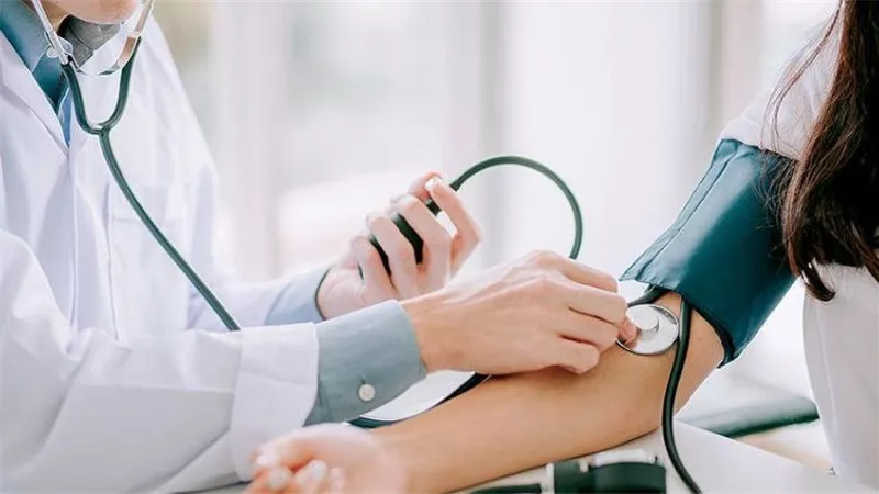 هيئة الدواء توجه 3 نصائح مهمة لمرضى الضغط خلال شهر رمضان