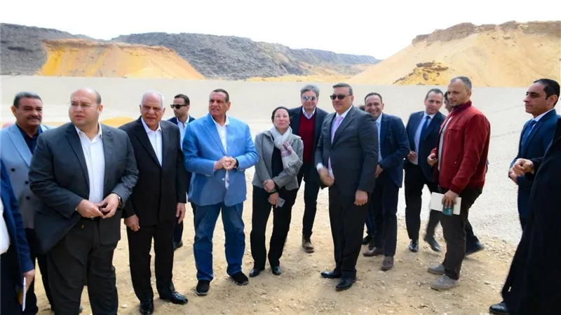 وزيرا البيئة والتنمية المحلية ومحافظ الجيزة يتفقدون منظومة التخلص الآمن من المخلفات بمحافظة الجيزة