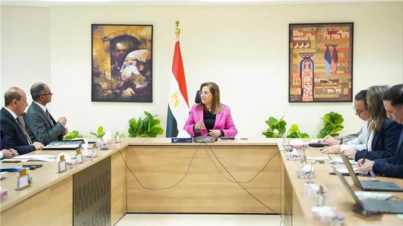 وزيرا التخطيط والإسكان يناقشان مقترح الخطة الاستثمارية لوزارة الإسكان للعام المالي 24/2025