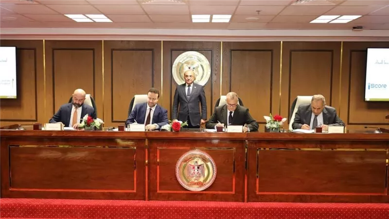 وزير العدل يشهد مراسم توقيع بروتوكول تعاون مع البنك المركزي المصري ووزارة الاتصالات