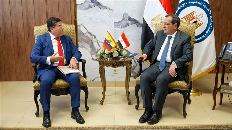 طارق الملا: قطاع البترول على أتم استعداد للتعاون مع الإكوادور فى البحث والانتاج