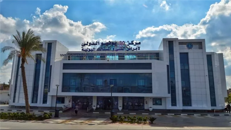 الرعاية الصحية تعلن اعتماد مركز 30 يونيو لأمراض الكُلى طبقًا لمعايير GAHAR2021 