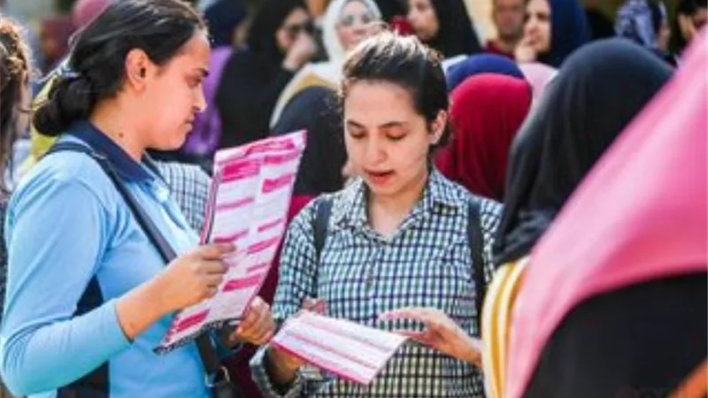 قرار عاجل من وزير التعليم بشأن طلاب الشهادة الإعدادية والثانوية العامة