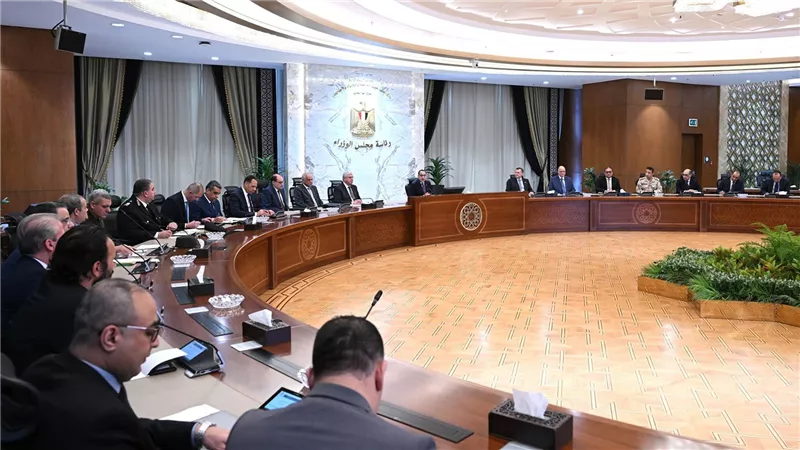 رئيس الوزراء يتابع موقف الأعمال بالمتحف المصري الكبير وتطوير المنطقة المحيطة به واستعدادات الافتتاح