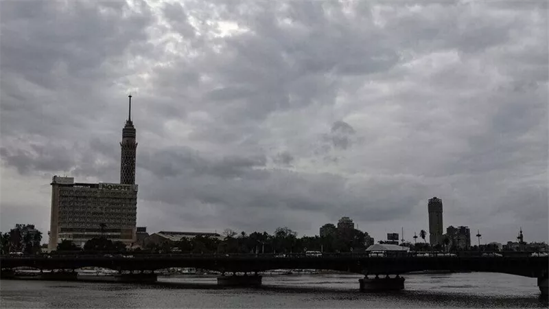 هل تتأثر مصر بفيضانات الخليج؟.. الأرصاد تحسم الجدل