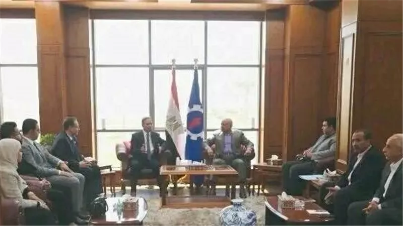 محافظ السويس يستقبل مجلس إدارة نقابة المهندسين 