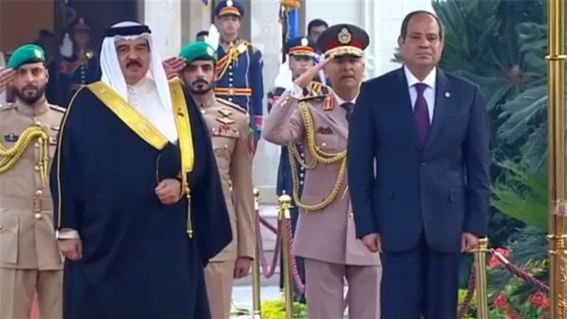الرئيس السيسى وعاهل البحرين يعقدان مباحثات قمة فى قصر الاتحادية